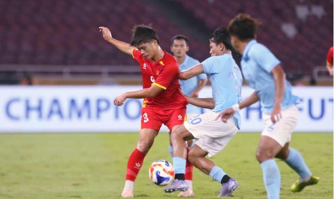 Vietnam reach ASEAN U23 semis with 2-1 win over Cambodia